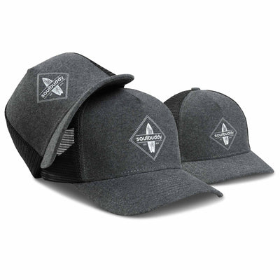 Soulbuddy Familien Partnerlook Trucker Caps 3er-Set in Dark Grey – Vorderansicht