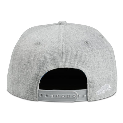 Soulbuddy Snapback Cap für Damen und Herren in Hellgrau – Rückansicht mit Stick