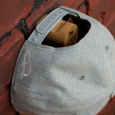 Soulbuddy Cap Haken aus Holz – Lifestyle-Foto