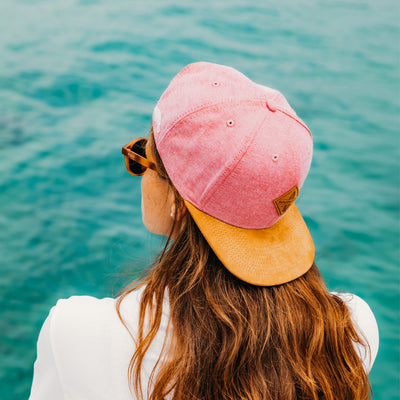 Soulbuddy Snapback Cap für Damen und Herren in Hellrot – im Alltag getragen