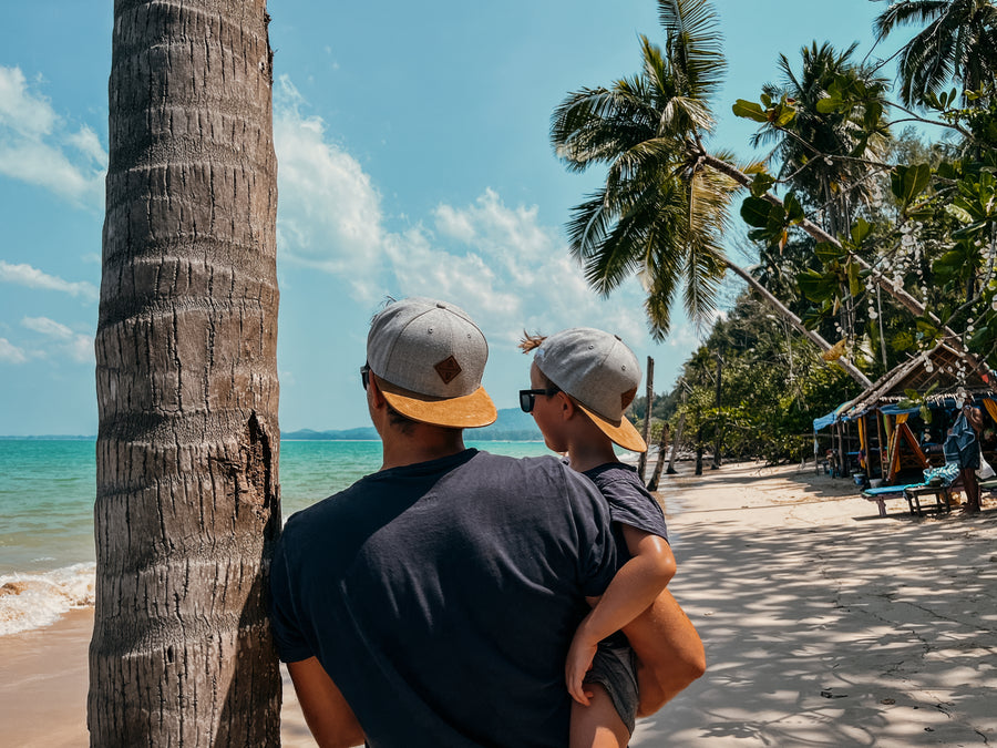 Familien aus unserer Community mit ihren Soulbuddy Caps & Beanies im Partnerlook